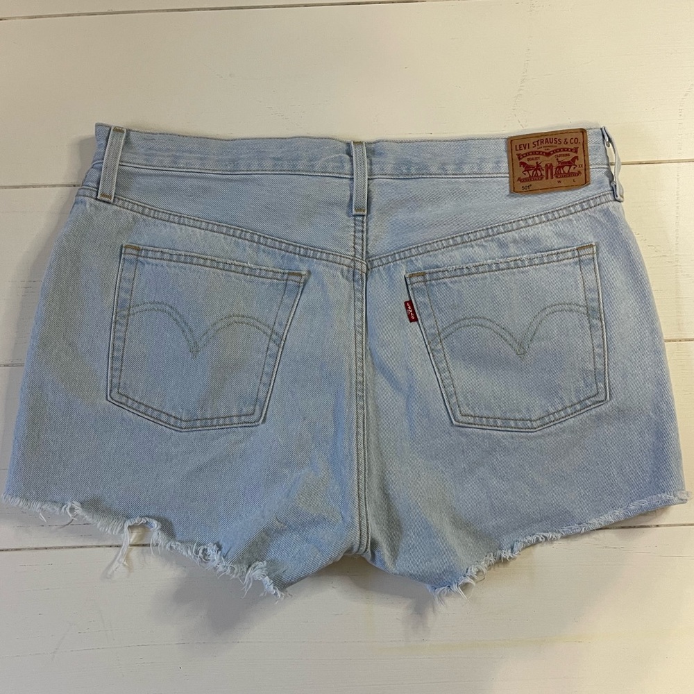 Levis 501 Shorts - Picture 3 of 4